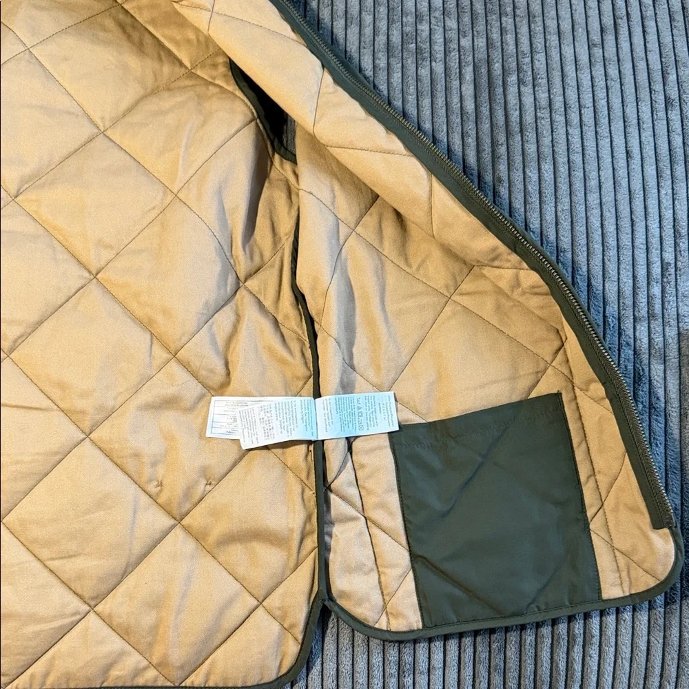J. Crew Men's Green Quilted Vest - Picture 4 of 4